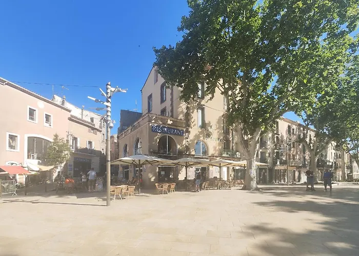 1 Bedroom Lovely In 아파트