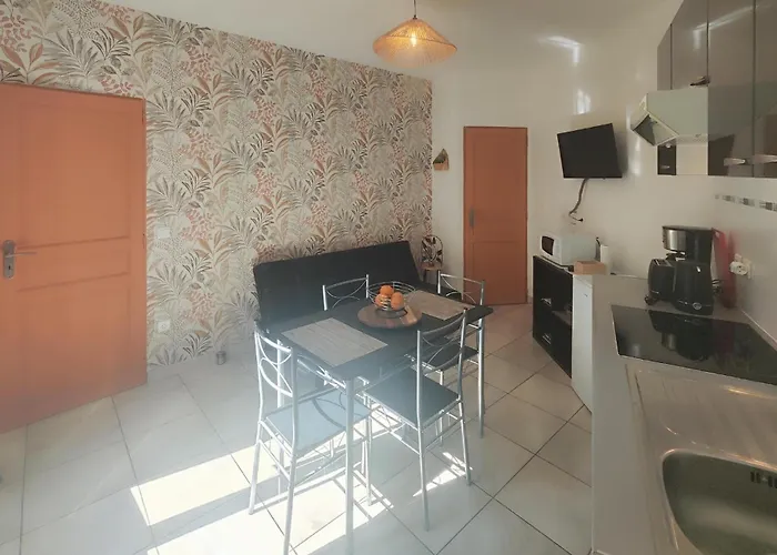 1 Bedroom Lovely In *